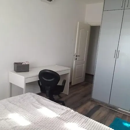 Bolgesinde Guzel Bir Daire Appartamento